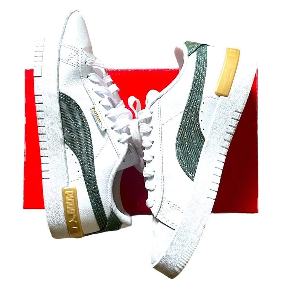 Puma Sneakers